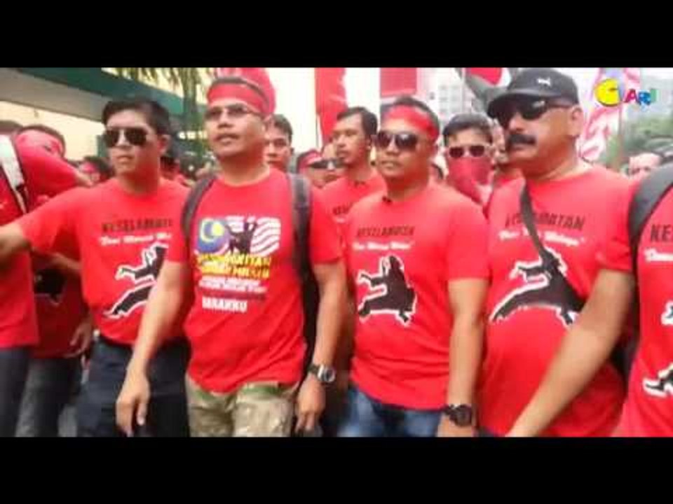 【916红衫大集会 现场直击】红衫军开始游行 嘉马尤诺斯于禁区武吉免登游行