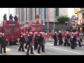 Petaling Street, FRU Bertindak Simbah Peserta 'Baju Merah'