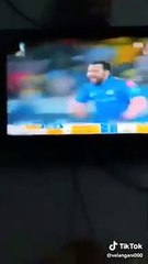 சென்னை தோல்வியை கண்டு அழுது உருளும் சிறுவன்.. வைரல் வீடியோ