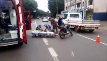 Motociclista fica ferido em acidente na Avenida Brasil