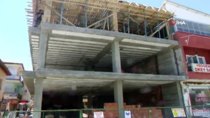 Arılar inşaata oğul verdi