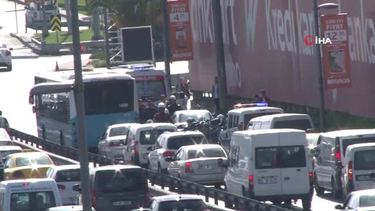 Yunus Polisleri E-5'te Kaza Yaptı : 2 Polis Yaralı