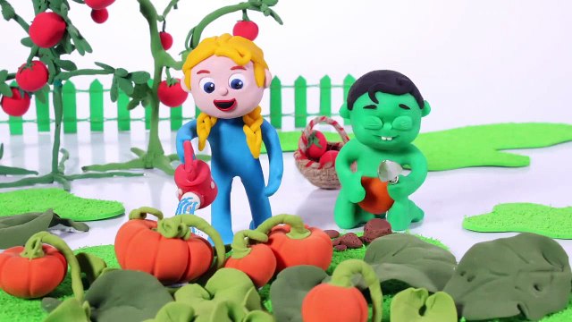 NEW PLAYHOUSE VS CARDBOARD OLD TOY HOUSE ❤ PLAY DOH CARTOONS FOR KIDS