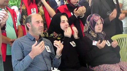 Trafik kazasında şehit olan polisin cenazesi defnedildi - İZMİR