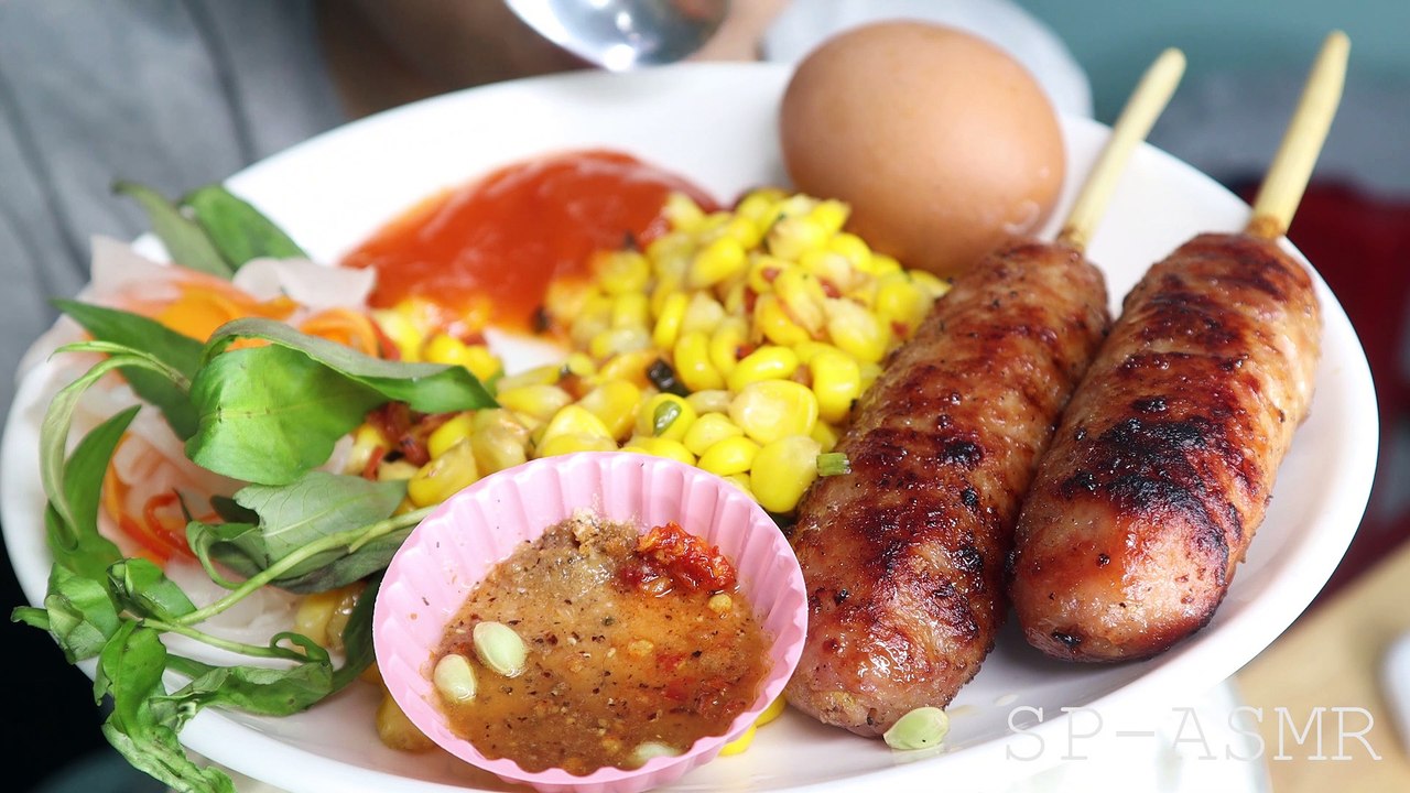 ASMR VIETNAMESE STREET FOOD IN A PLATE (DIFFERENT SOUNDS AT THE SAME TIME) | STEVEN PHAN ASMR