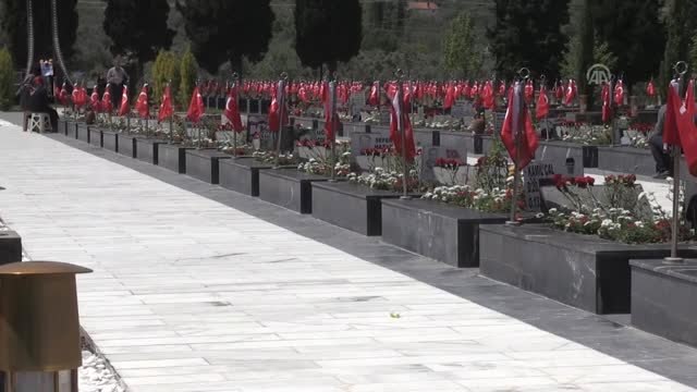 Ah Babam Yanımda Olsaydın Uçurtma Uçururduk