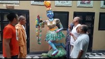 South American artists build statue of Hindu goddess out of 150kg of plastic waste
