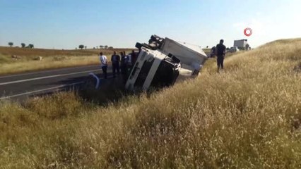 Palet Yüklü Tır Devrildi: 1 Yaralı