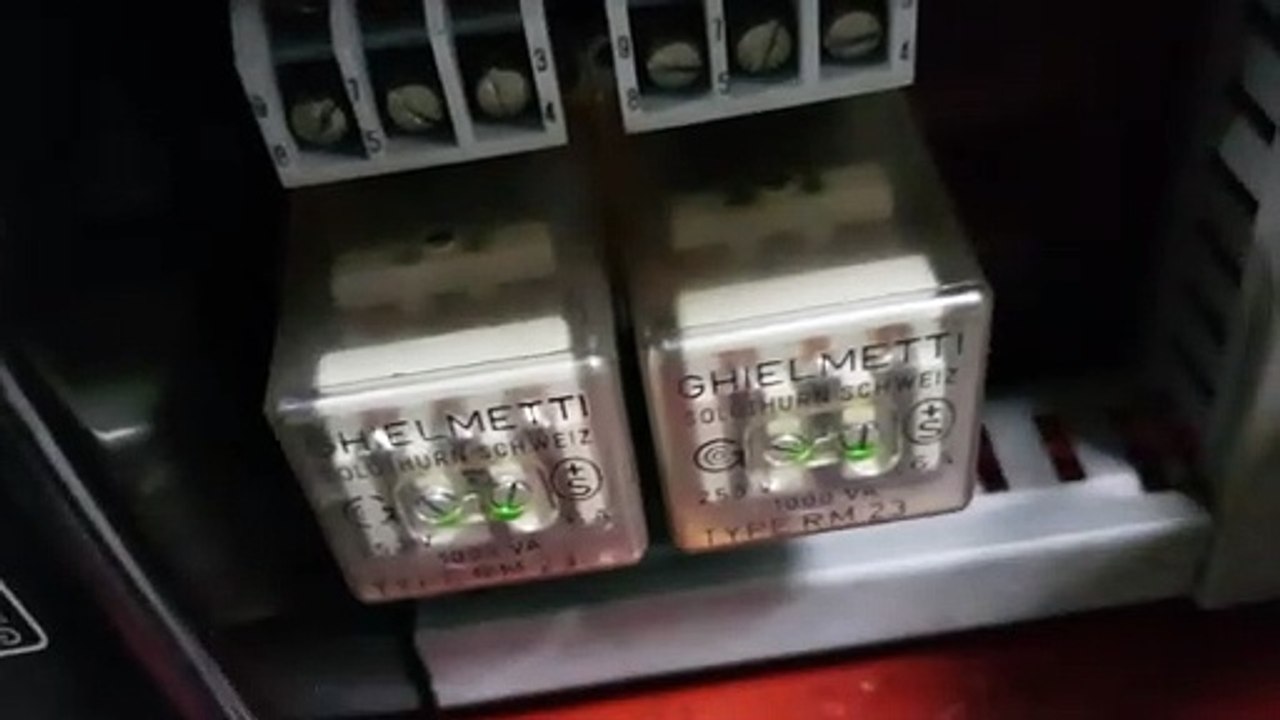 Aciera F5 Relais brummen