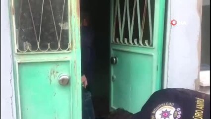 Polislerden Camide Operasyon... Cinayet Zanlıları Cuma Namazında Böyle Yakalandı