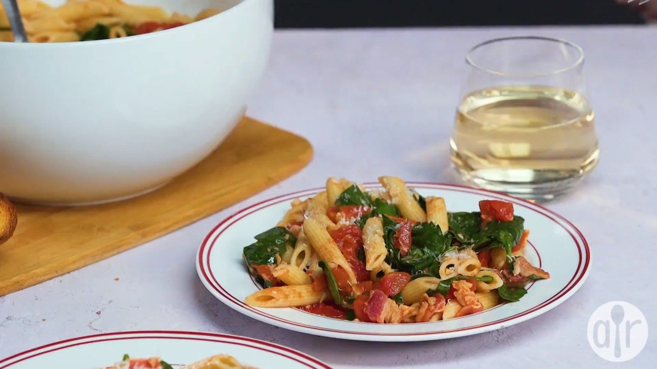 Penne Pasta with Spinach and Bacon
