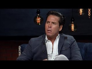 Famosos que crecieron sin mamá | El Minuto que cambió mi destino