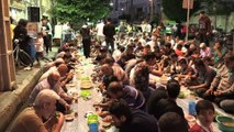 İran'ın başkenti Tahran'da sokak iftarı geleneği - TAHRAN