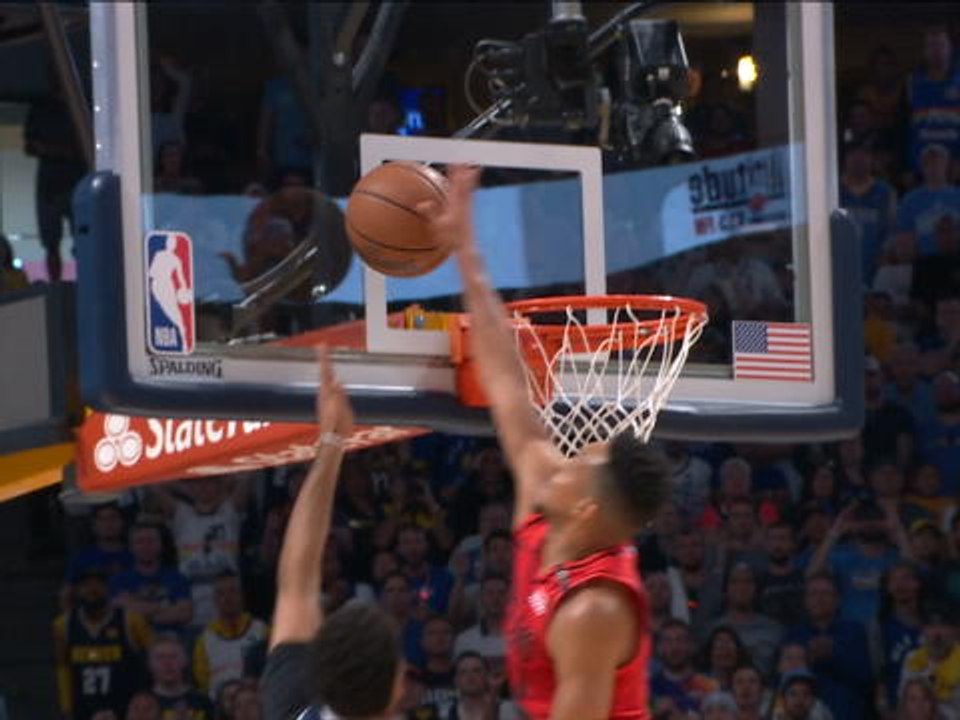 McCollum's monster block on Murray