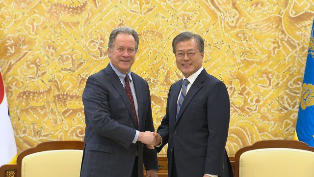 문 대통령, 세계식량계획 사무총장 접견... 北 식량 지원 필요 / YTN