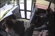 Cette conductrice de bus sauve la vie d'un adolescent d'une façon incroyable... Joli réflexe