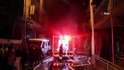 İzmir'de mobilya atölyesinde yangın