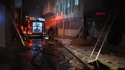 İzmir'de Mobilya Atölyesinde Yangın