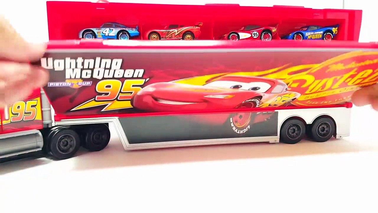 Tayo the little bus and Ironman Gigantic insect Toy Monster Funny Story Thomas, Chuggignton, Cars