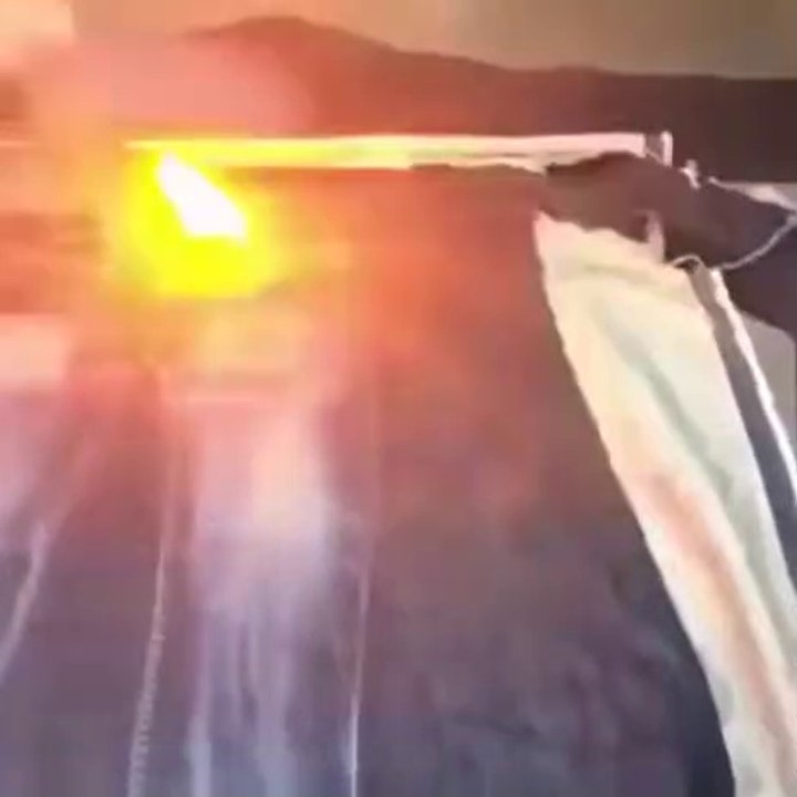 Le secret de fabrication des Jeans : Une vidéo d'usine révèle la découpe !
