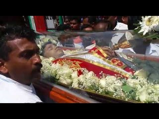 ഫാ. സേവ്യര്‍ തേലക്കാട്ടിന് അന്ത്യാഞ്ജലിയര്‍പ്പിക്കാന്‍ ആയിരങ്ങള്‍ മലയാറ്റൂരില്‍