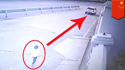 Boy chases car after parents forget him at rest stop in China