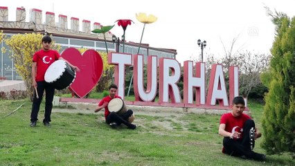 Toplum içinde var olduklarını müzik sayesinde gösteriyorlar - KAYSERİ