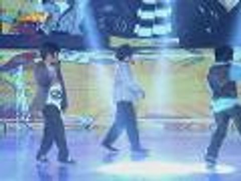 MiNiME ng Jonas Brothers kumanta ng Love Bug