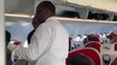 Le président Macky SALL à bord d’un vol régulier d’Air Sénégal à destination de Paris