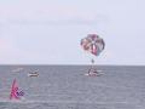 Kris tries parasailing for the first time!