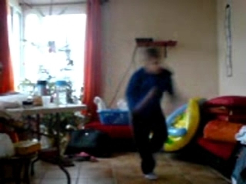 Tecktonik : JikYy (1)