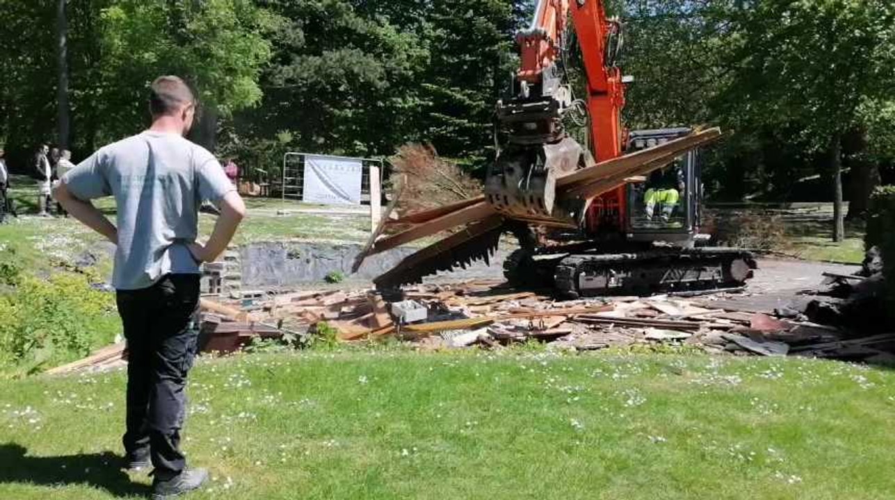 Mouscron: destruction de la buvette du parc