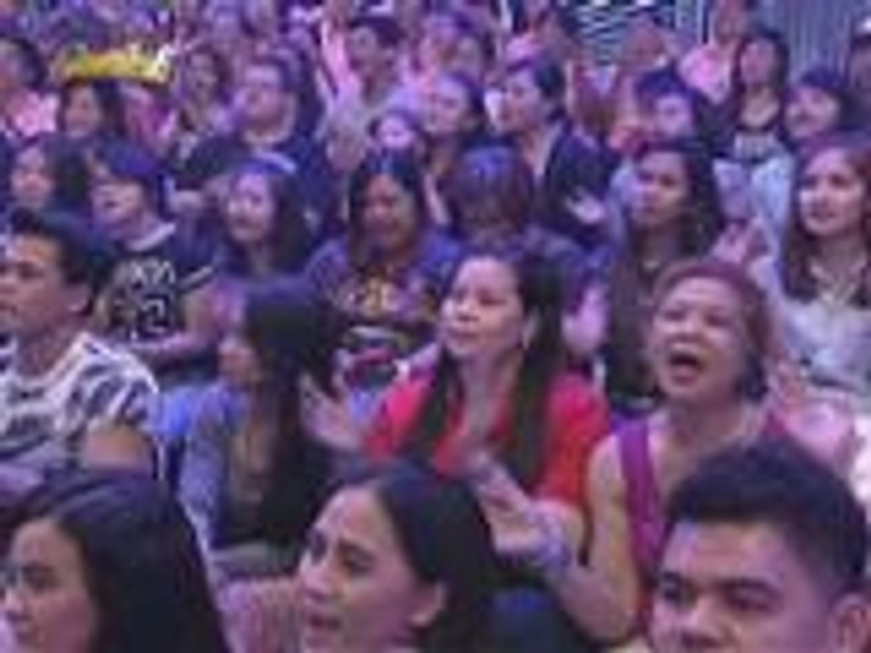 Madlang people nakikanta sa sample ni Tutti