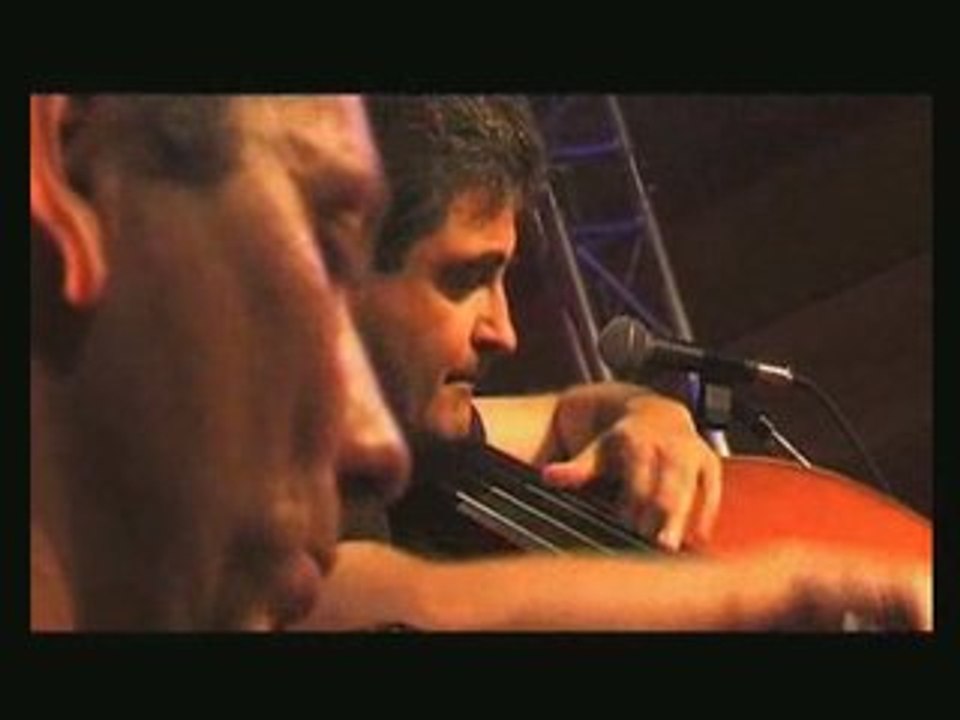 Renaud Garcia-Fons "ANDA LOCO" (Extrait live)