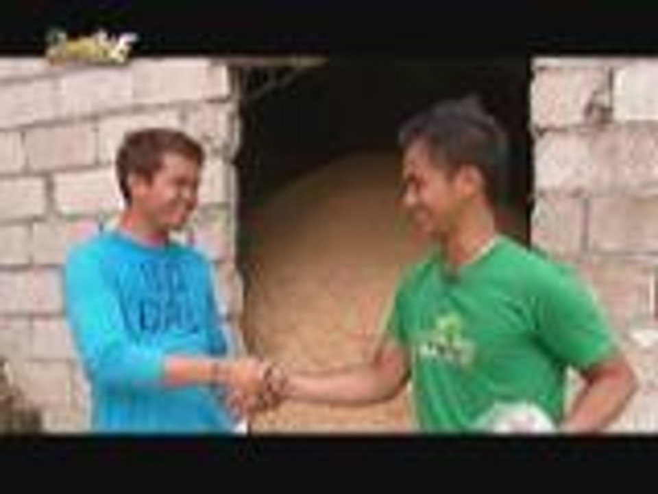 Mula sa Rizal ang Egg Showtime TV Parol na gawa sa ipa at itlog