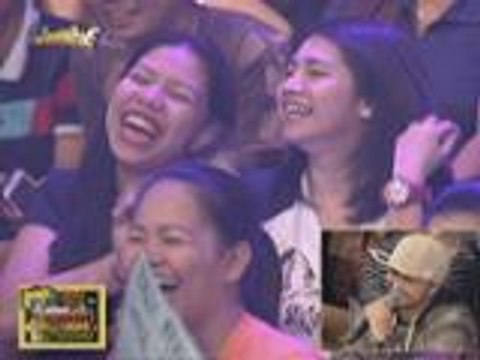 Iba-ibang gamit ng malaking telepono