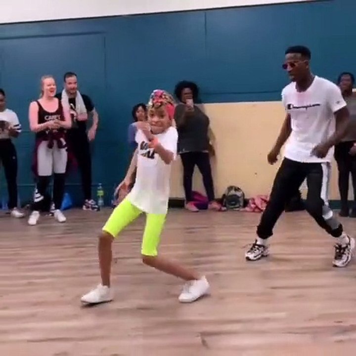 Regardez cette remarquable performance de la petite Maimouna !