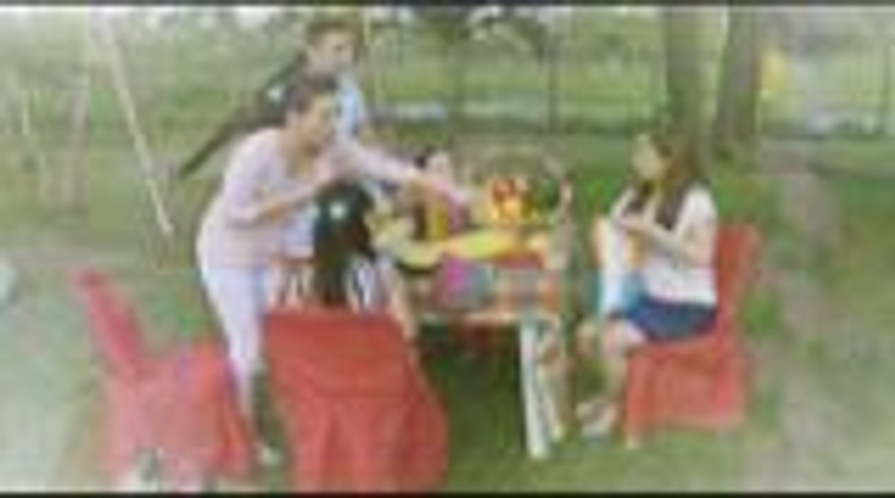 Flor, pilit na pinasasaya si Liza