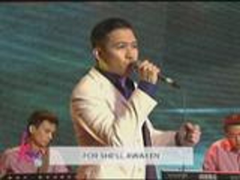 Thor sings "Wildflower"