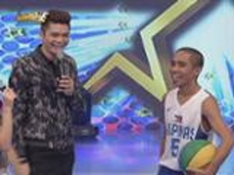 Kalokalike ni L.A. Tenorio nagpakita ng bastketball skills