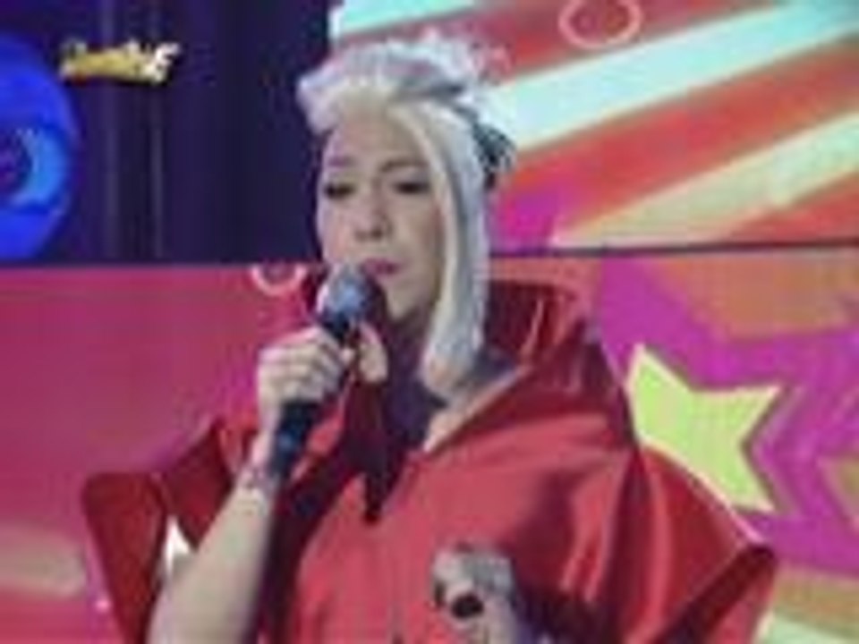 Ano ang payo ni Madam Bertud kay Aling Teresita na may ubod ng selosong asawa?