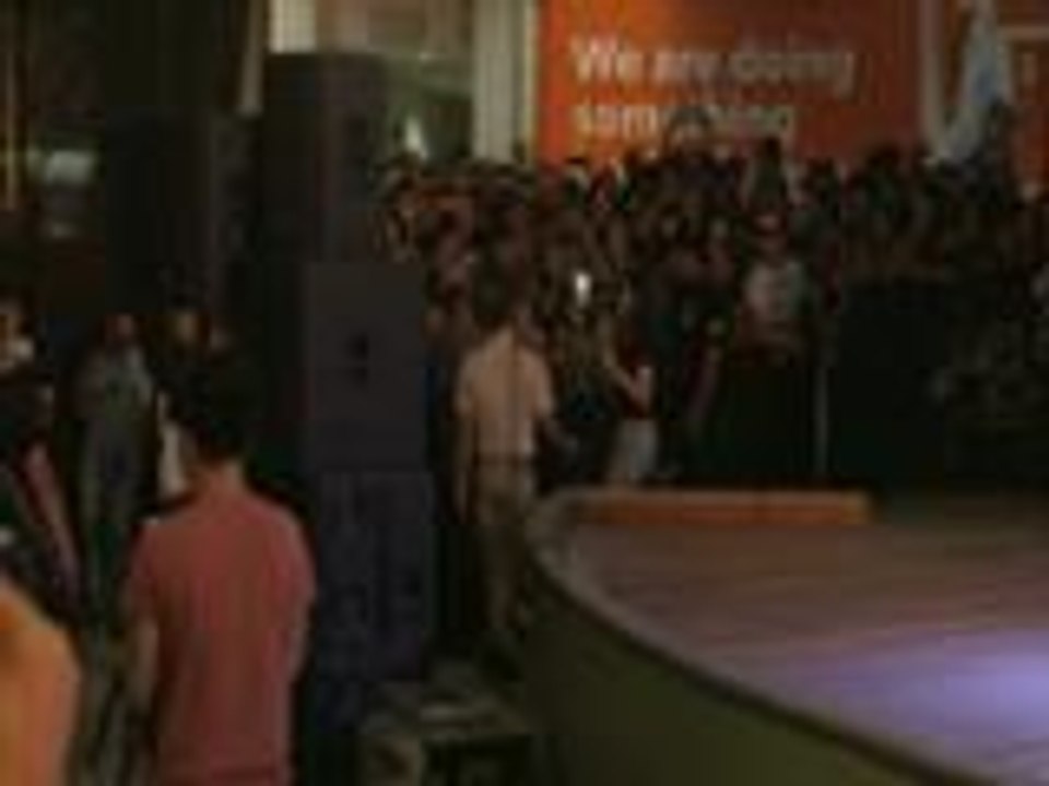 WATCH: Jane Oineza sings "Shake It Off" at the NKNKK Mall Show