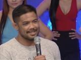 UFC fighter Mark Muñoz nakipagcha-cha kay Vice Ganda