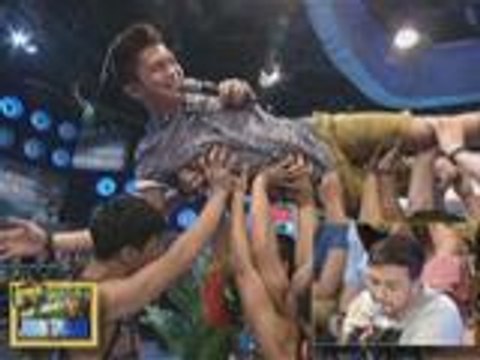 Billy pinagtripan si Vhong habang buhat ng XB Gensan