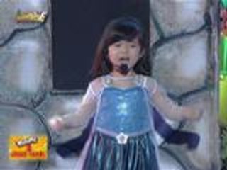 Mini Selena Gomez ginulat ang madlang people sa galing niya mag-rap