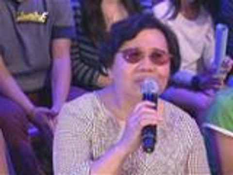 Vice Ganda inalayan ng kanta na Hinahanap Kita ng nanay niya