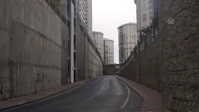 Başakşehir'de İstinat Duvarı Çöktü (1) - İstanbul