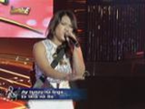 Sample Queen ng Lipa City na si Karen pinakilig ang madlang people ng kantang Tadhana