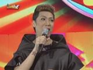 Vice Ganda, may bagong manliligaw daw
