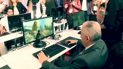 Binali Yıldırım'ın mouse tutuşu sosyal medyanın gündeminde